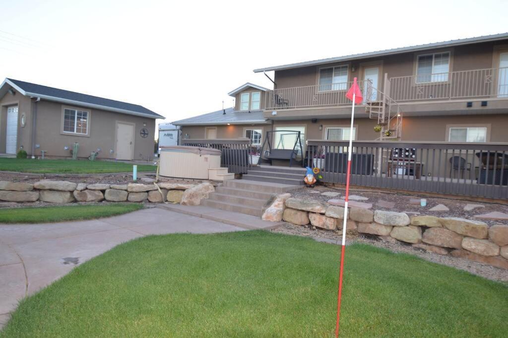 Tacit Shadow Resort Shangri-La King Suite, Gym, Coffee Bar, Hot-Tub, Free Laundry, Food Available Parowan Exterior foto