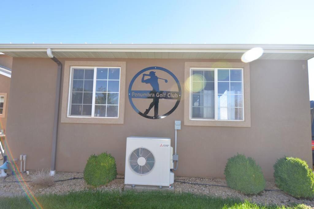 Tacit Shadow Resort Shangri-La King Suite, Gym, Coffee Bar, Hot-Tub, Free Laundry, Food Available Parowan Exterior foto